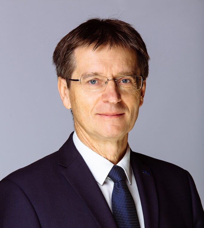 Prof. dr. Zdravko KAČIČ
